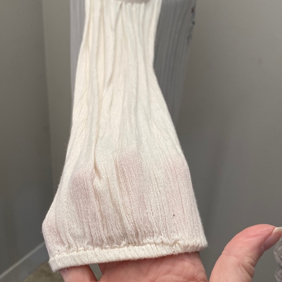 Charming Charlie long sleeve Blouse. Cold Shoulder. Size Large. - Picture 11 of 15